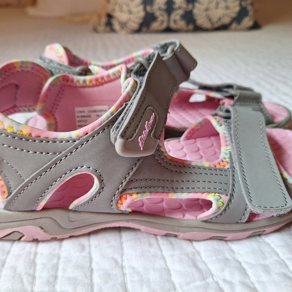 Eddie Bauer Girls size 4 sandals